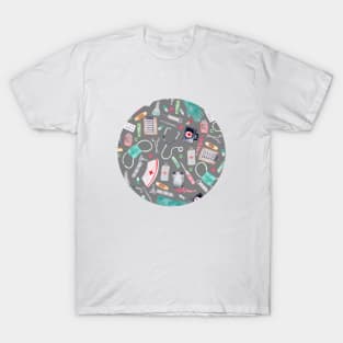 Medical Pattern | Doctor | Nurse | Watercolor | Grey Texture T-Shirt